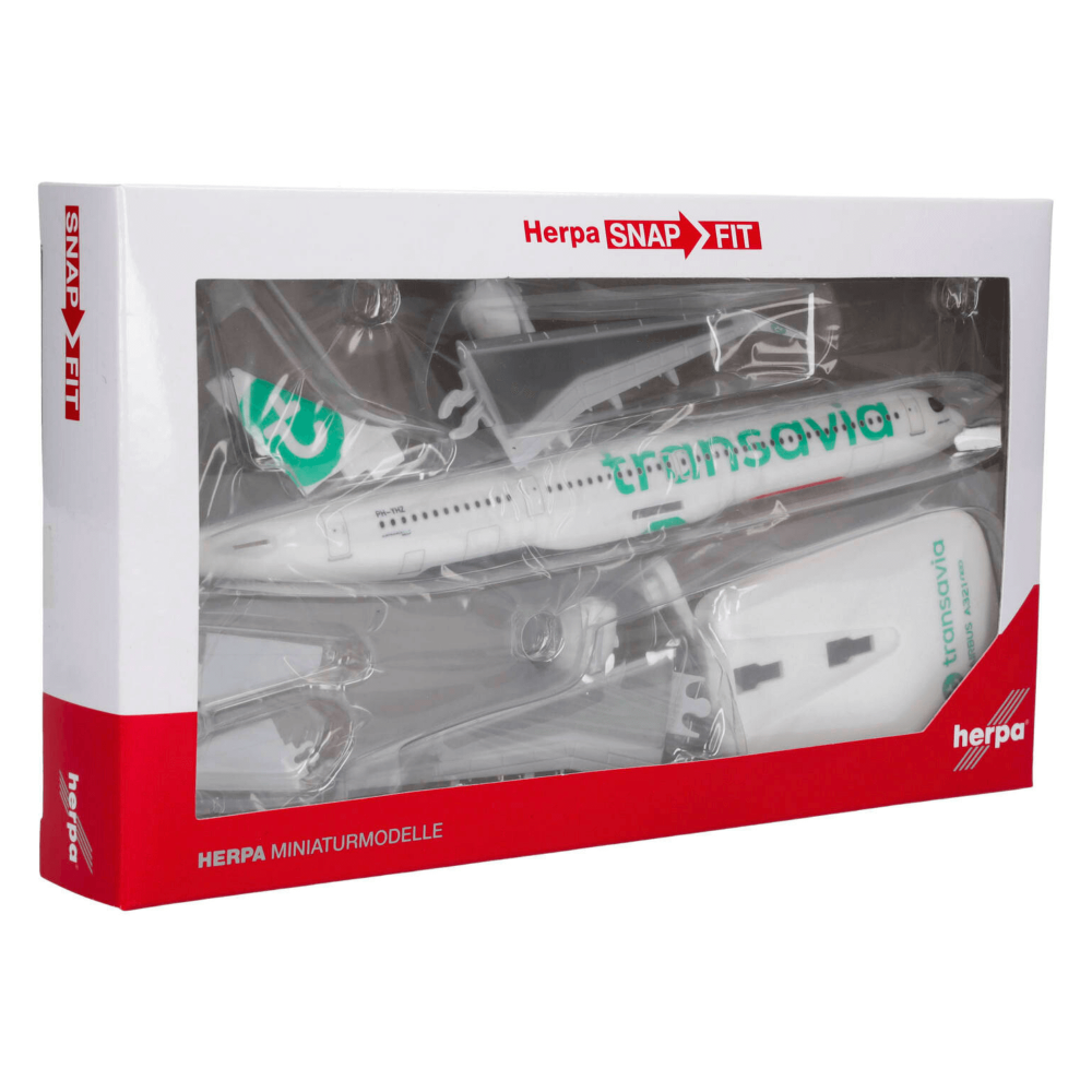 Herpa Snap-Fit Flugzeugmodell Transavia Airlines Airbus A321neo (1:200)