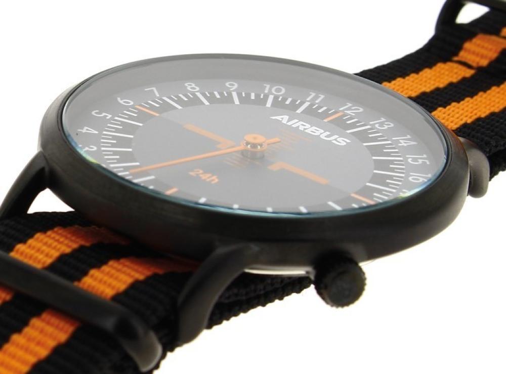 Preview: Airbus Armbanduhr 24H