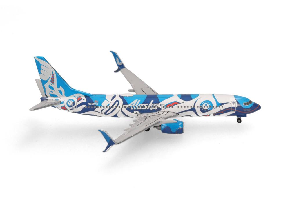 Herpa Wings Flugzeugmodell Alaska Airlines Boeing 737-800 “Xáat Kwáani (Lachsmenschen)” (1:500)
