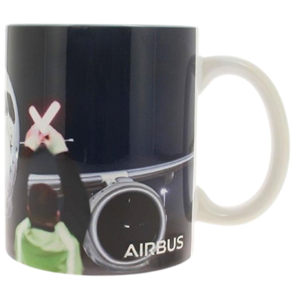 Preview: Airbus A220 Tasse