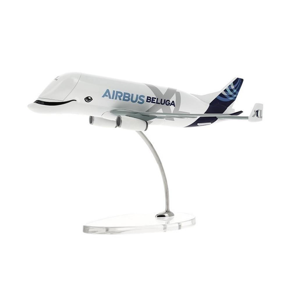 Airbus A330-700 Beluga XL Flugzeugmodell (1:400)