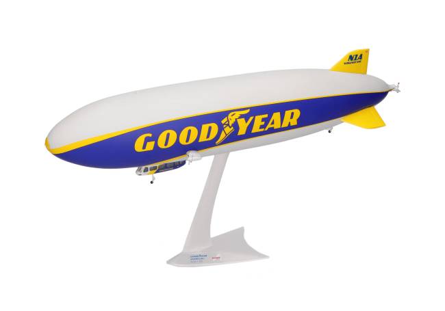 Herpa Wings Flugzeugmodell Goodyear Zeppelin NT - N1A "Wingfoot One" (1:200)