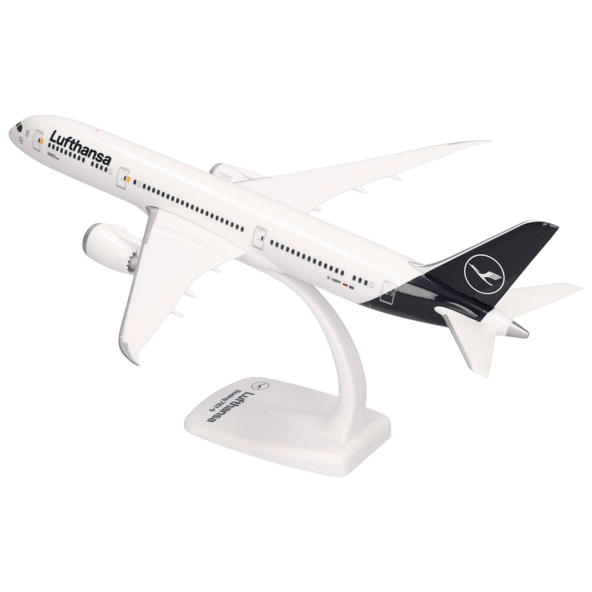 Herpa Snap-Fit Flugzeugmodell Lufthansa Boeing 787-9 Dreamliner D-ABPF (1:200)