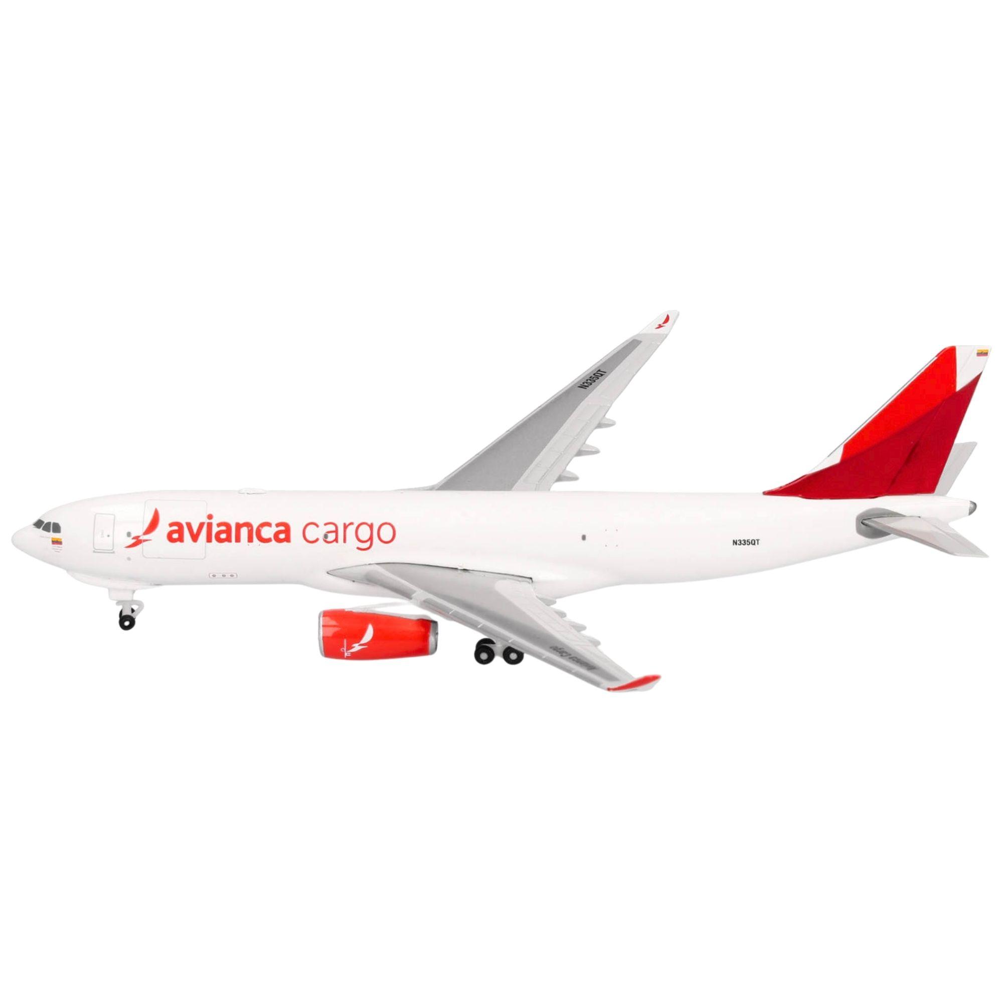 Herpa Wings Flugzeugmodell Avianca Cargo Airbus A330-200F N335QT (1:500)