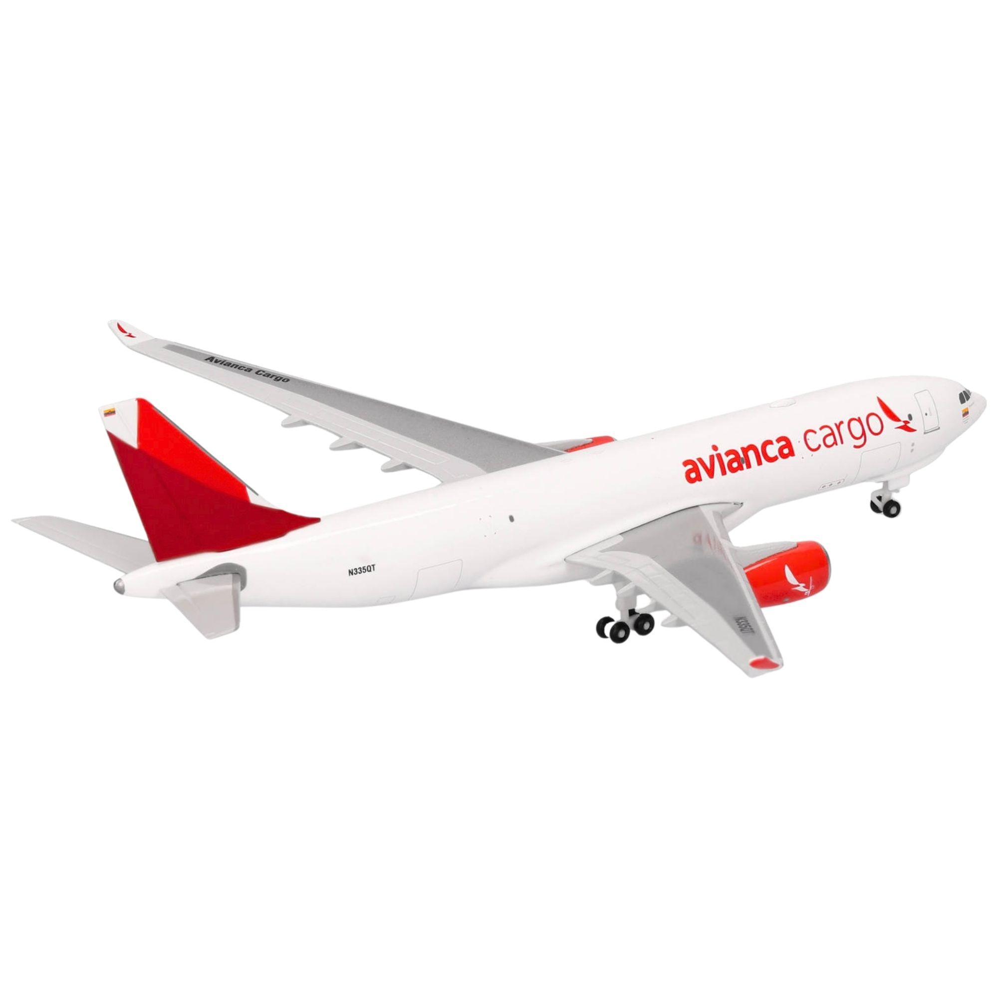 Herpa Wings Flugzeugmodell Avianca Cargo Airbus A330-200F N335QT (1:500)