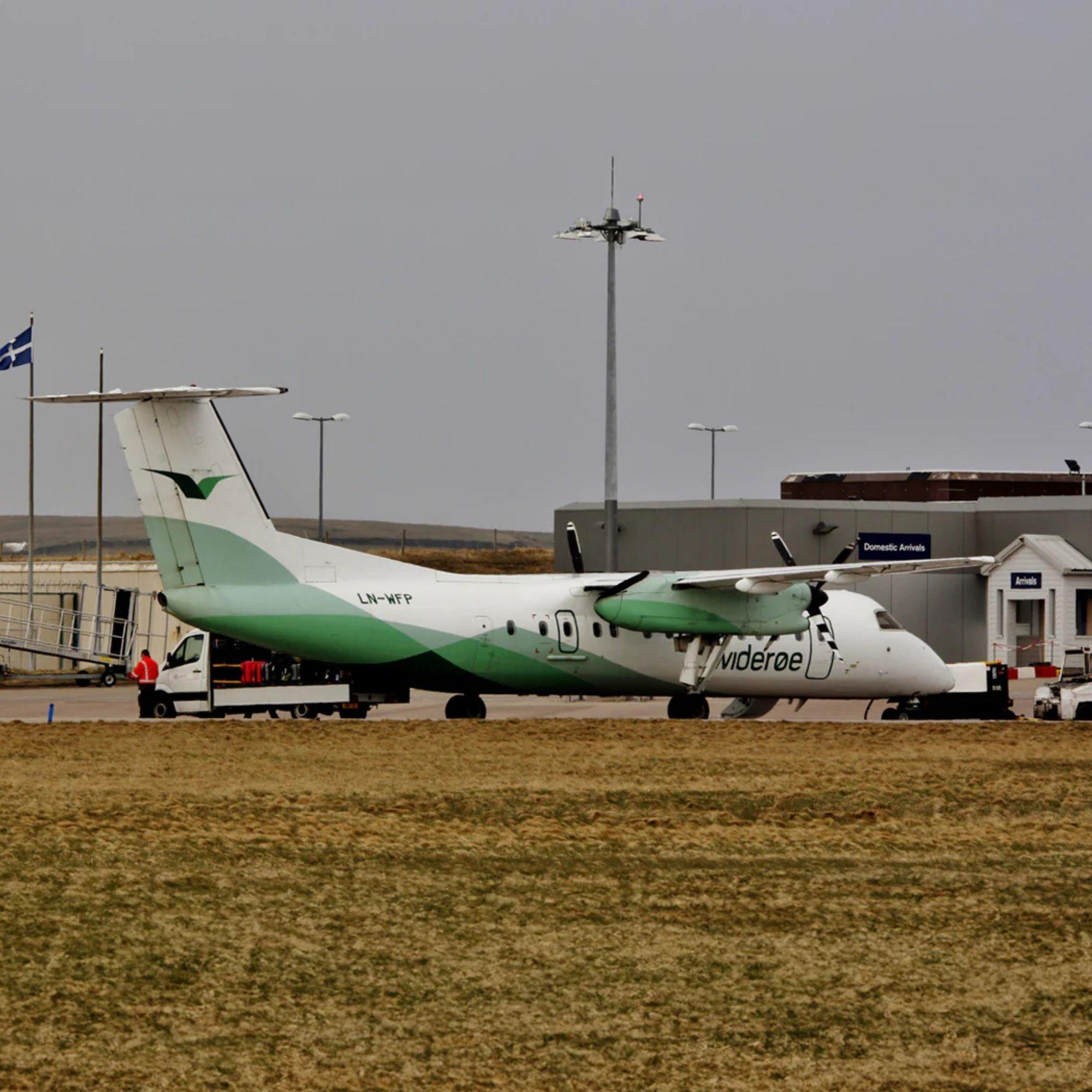 Widerøe Dash 8-300 LN-WFP Grün Aviationtag